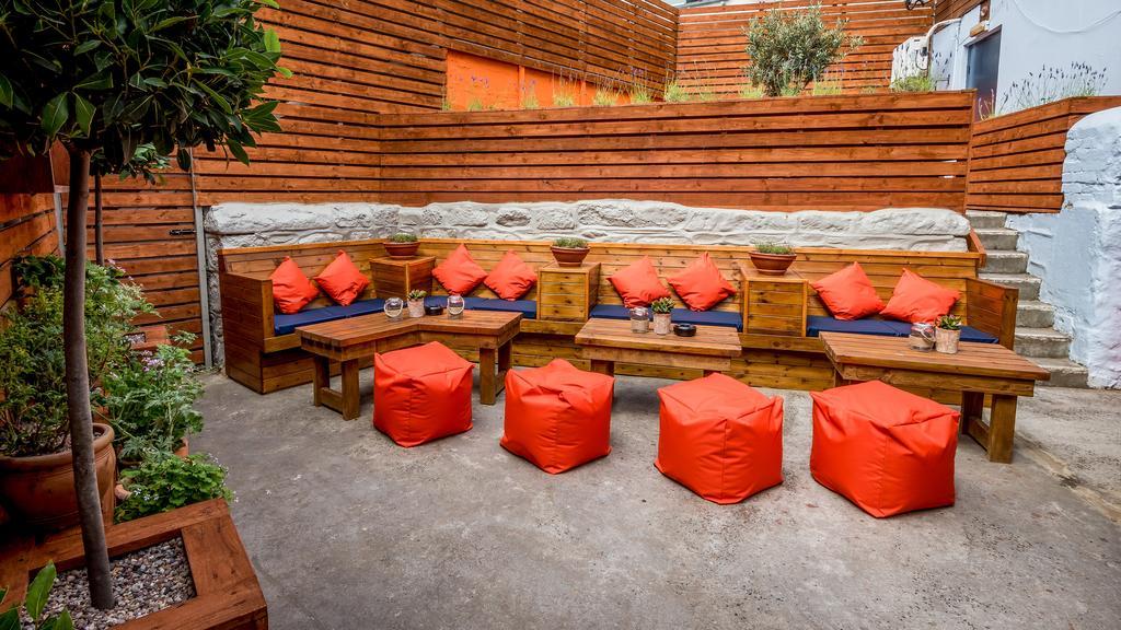 The Longboat Inn Hikkaduwa Dış mekan fotoğraf